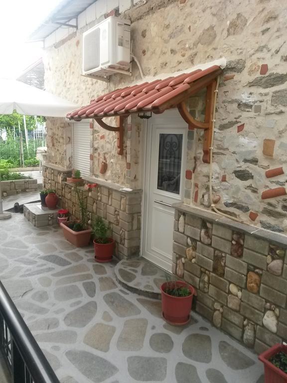 Sea&Stone Apartment Скала Сотирос Екстериор снимка
